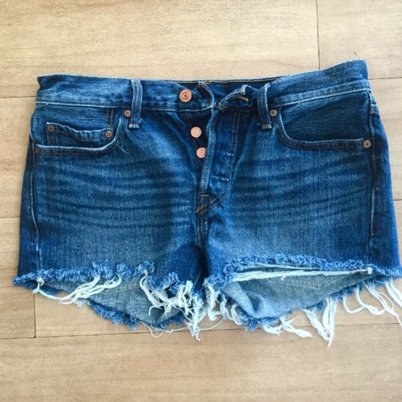 Levi shorts - Picture 3 of 4