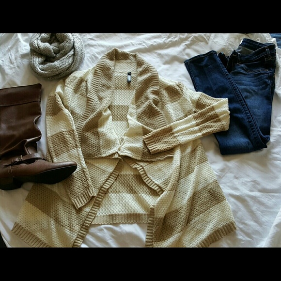 Striped, tan cardigan!