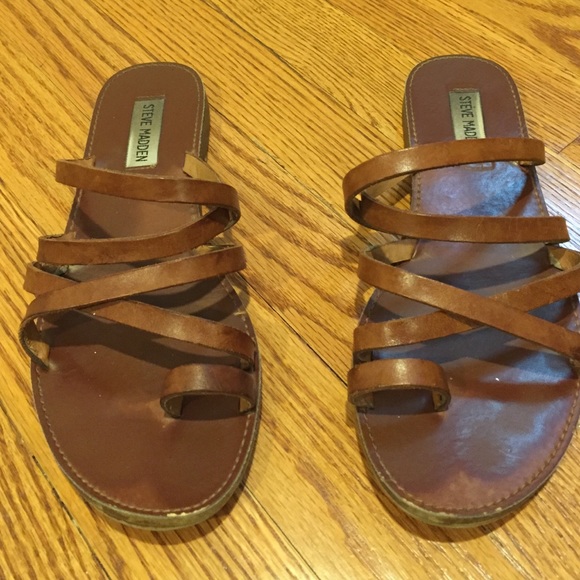 Strappy Brown leather flat sandals Steve Madden