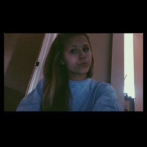 Meet your Posher, Kayley