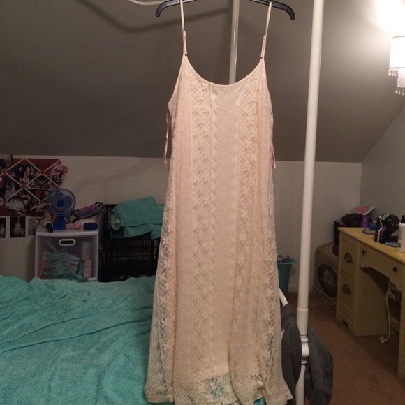 Forever21 contemporary lace dress