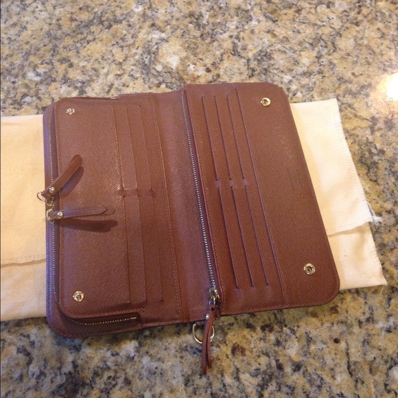 Louis Vuitton Insolite wallet.    SOLD - Picture 2 of 4