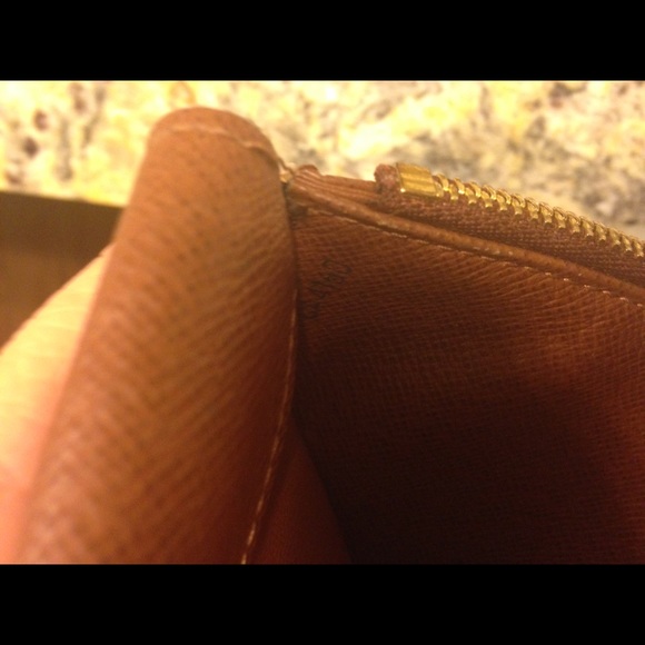 Louis Vuitton Insolite wallet.    SOLD - Picture 4 of 4