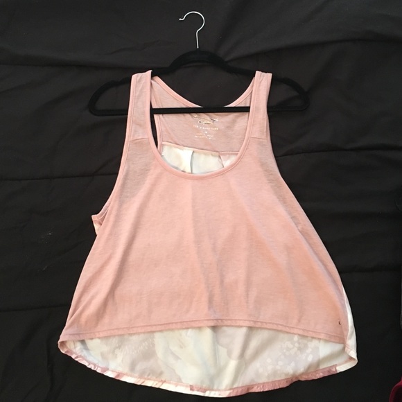 Flowy pink American Eagle Shirt