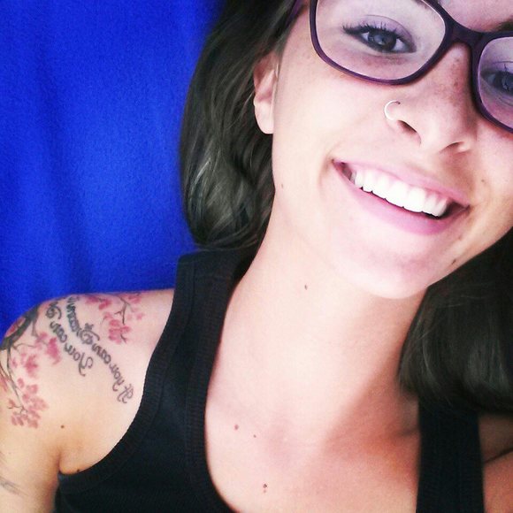 Meet your Posher, Mysti