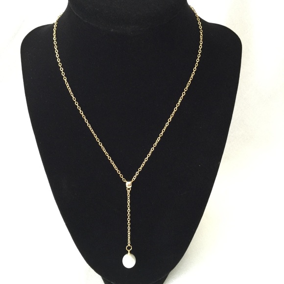 Single Pearl - Gold Chain Necklace.