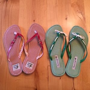 Never been worn- cute flip flops!!