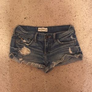 Abercrombie jean shorts w/ intended rips Size Y14
