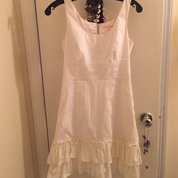 Beautiful barely worn Betsey Johnson - Picture 1 of 3