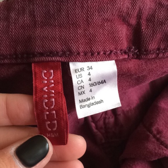 H&M maroon shorts - Picture 4 of 4