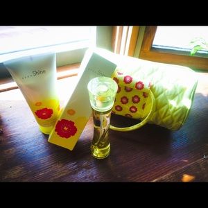 Avon Shine Bundle of 3
*ALL ITEMS ARE NEW*