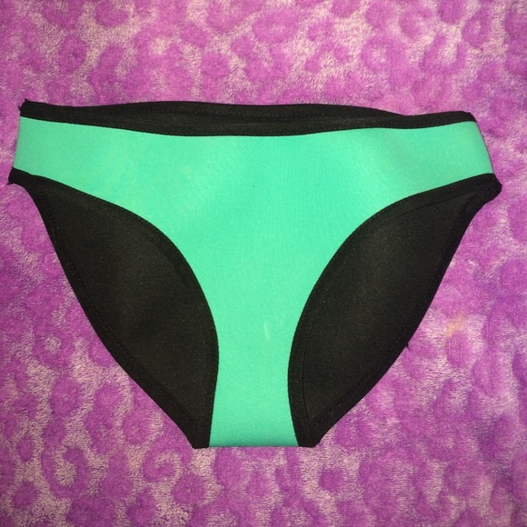 Triangl dupe bottoms