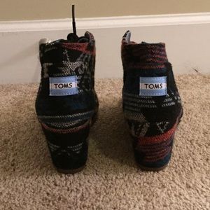 TOMS wedged boots