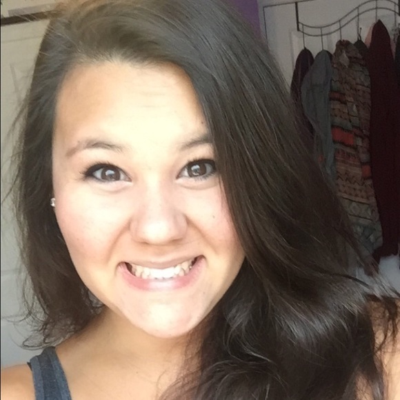 Meet your Posher, Amanda
