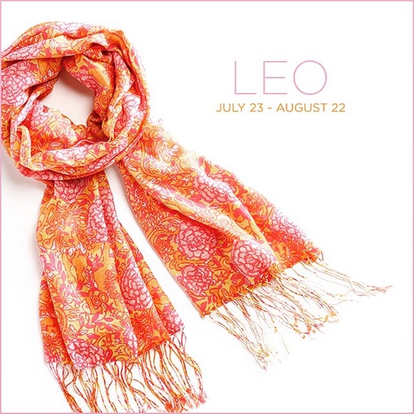 ✨✨ISO Lilly Pulitzer Leo Murfee✨✨