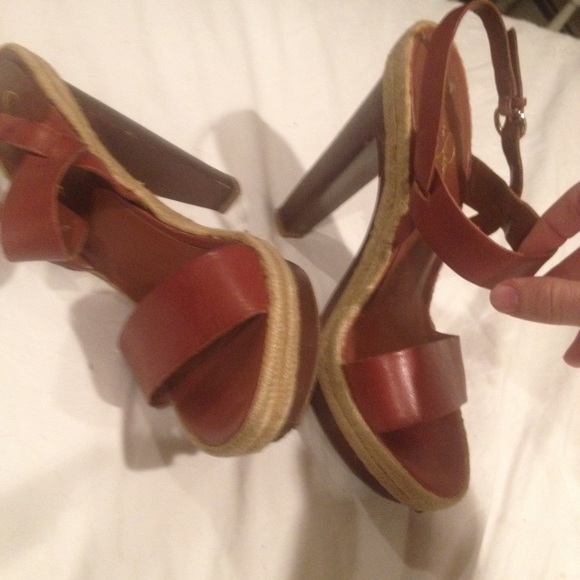 Jessica Simpson Brown Heels