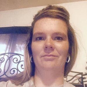 Meet your Posher, Carrie