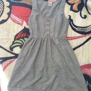 Grey sleeveless Cope dress • Urban Outfitters