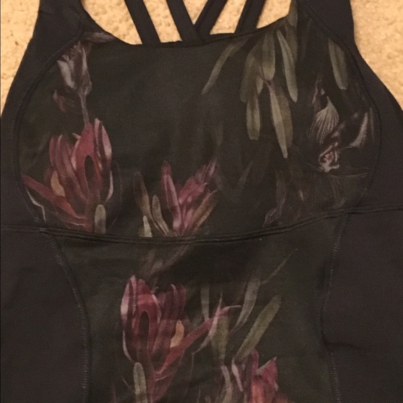 lululemon athletica Tops - Lululemon black tank- size 6