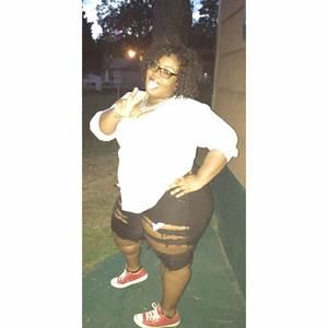 Meet your Posher, Kendra