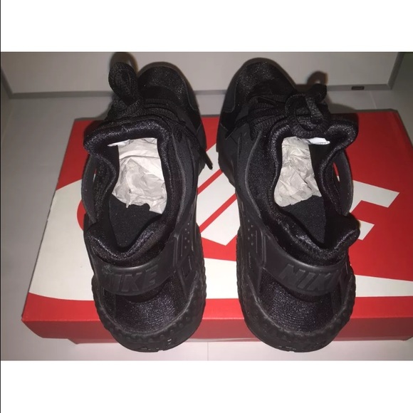 Nike Air Huarache Run Sneakers, Black, Brand New!! - Picture 3 of 4