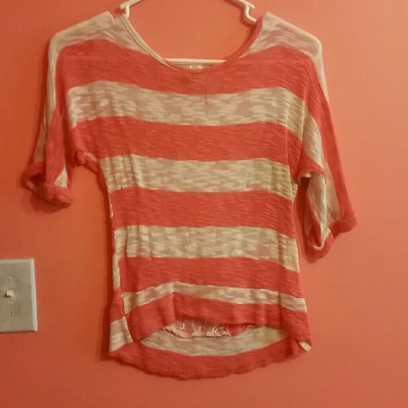 corol and white top - Picture 1 of 2