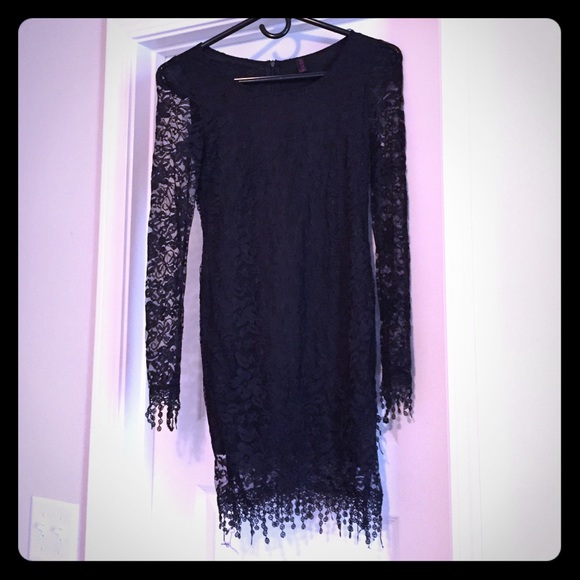 Xs black dress