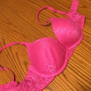 Pink, lace bra