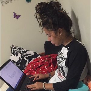 Meet your Posher, Helen