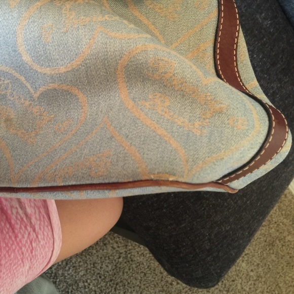 Dooney heart purse - Picture 3 of 4