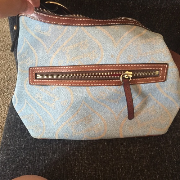 Dooney heart purse - Picture 4 of 4