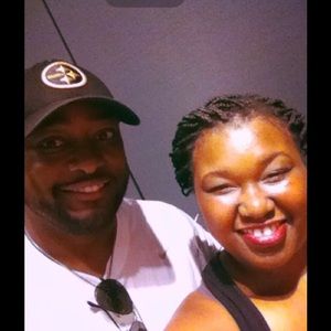 Meet your Posher, Raechelle