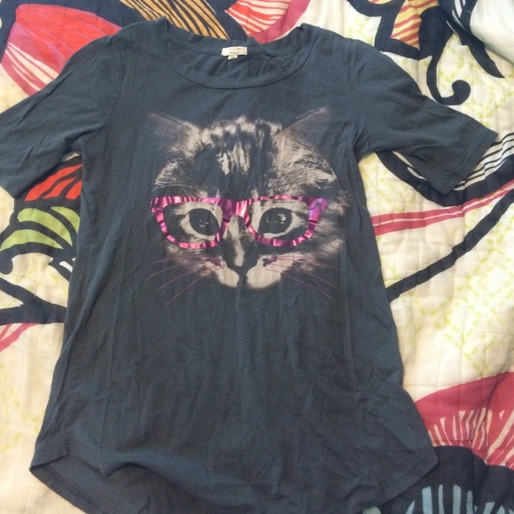 Grey cat 3/4 sleeve top • Forever 21