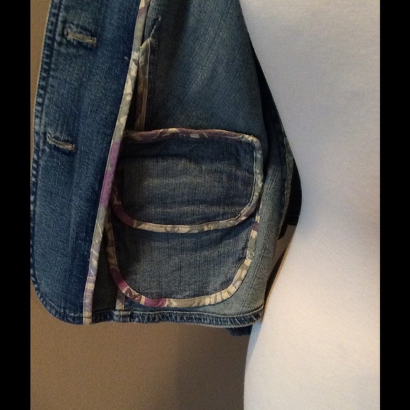 NWOT Super Cute Denim Jacket - Picture 4 of 4