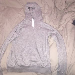 Gray Nike sweater shirt !! Like new !!