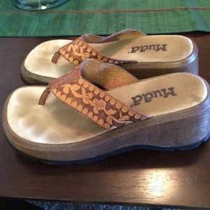 Embossed leather sandals