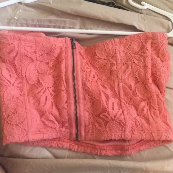 Crop top💄 - Picture 2 of 2