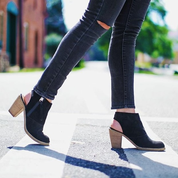 DV by Dolce Vita Booties