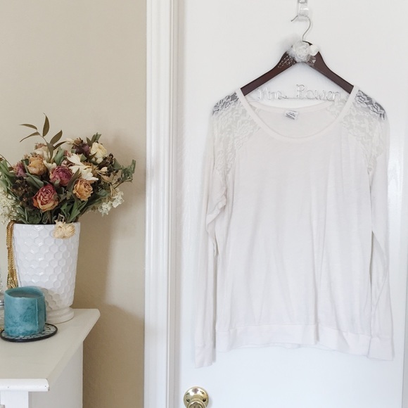 PINK Lace Long-sleeved Tee