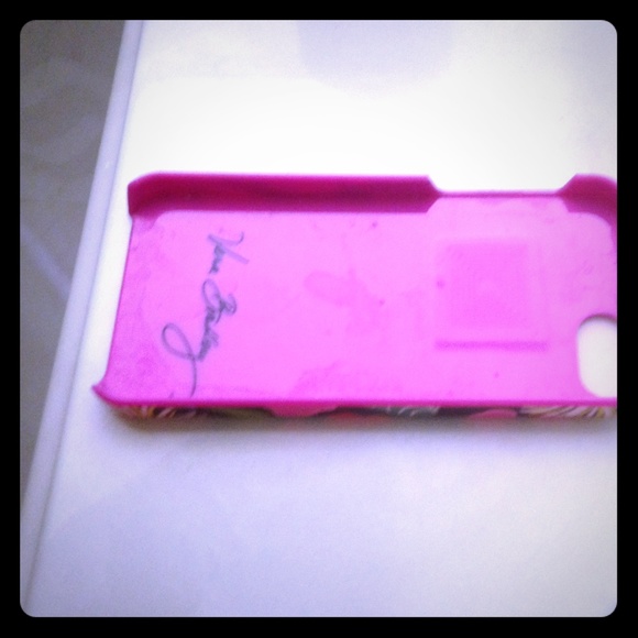 A brand new iPhone Case it didn't fit my phone