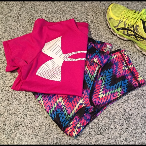 🎉SALE🎉 Like new Under Armour workout shirt!
