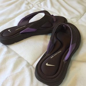 Nike comfort footbed flip-flops
