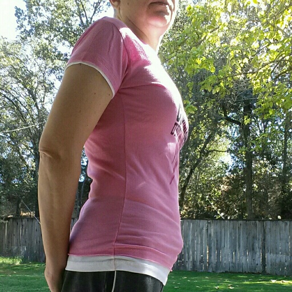 {HP}🎀Cowgirls United by PINK Two Tone Ribbon Tee - Picture 2 of 4