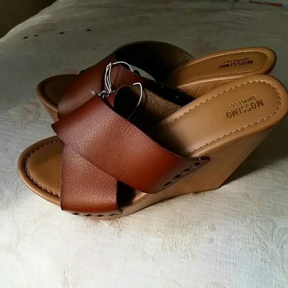 Brown  wedges