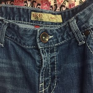 Buckle jeans