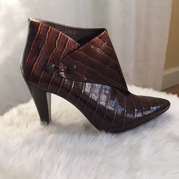 Via Spiga booties