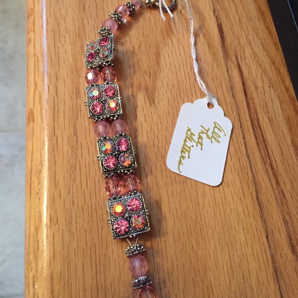 Pink bracelet - Picture 3 of 4