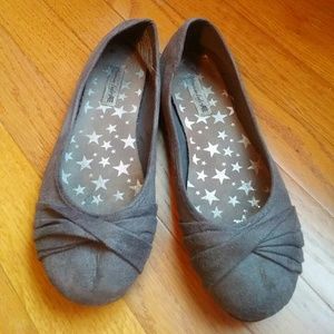 SOLD Gray Flats
