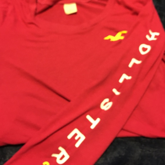 L Hollister long sleeve shirt $5