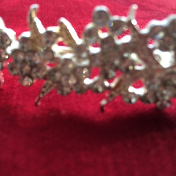 Silver Rhinestone flower tiara - Picture 2 of 4